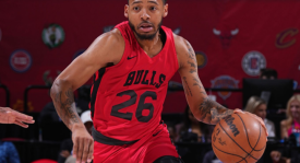 NBA转会季风云：恩比德快船梦、伦纳德探76人，莫雷怒摔手机交易起波澜